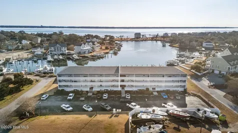 118 Lake Avenue Morehead City NC 28557