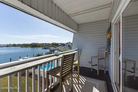 118 Lake Avenue Morehead City NC 28557