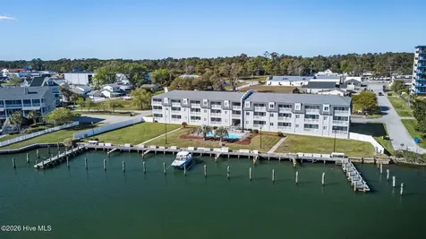 118 Lake Avenue Morehead City NC 28557