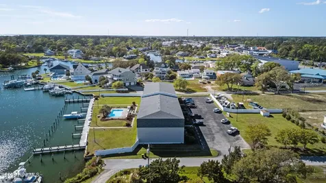 118 Lake Avenue Morehead City NC 28557