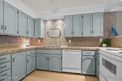 118 Lake Avenue Morehead City NC 28557