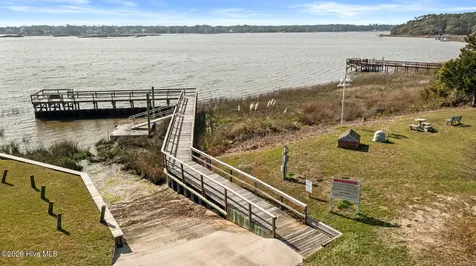 570 Captains Court SE Bolivia NC 28422