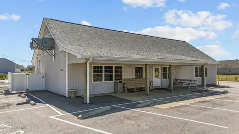 2146 Nc 102 E Ayden NC 28513