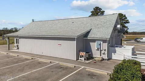 2146 Nc 102 E Ayden NC 28513