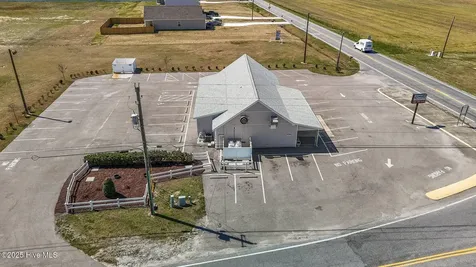 2146 Nc 102 E Ayden NC 28513