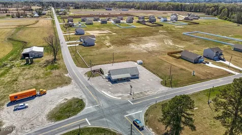 2146 Nc 102 E Ayden NC 28513