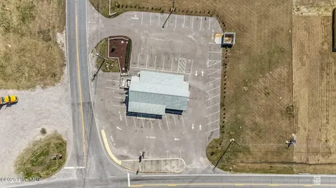2146 Nc 102 E Ayden NC 28513