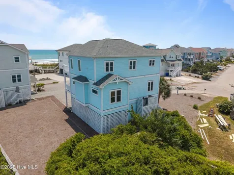 132 N Permuda Wynd Drive North Topsail Beach NC 28460