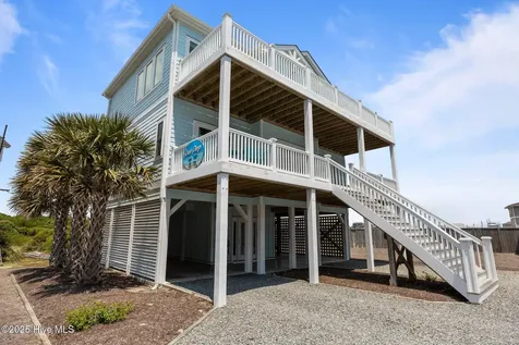132 N Permuda Wynd Drive North Topsail Beach NC 28460