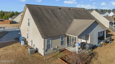2204 Sweet Bay Drive Greenville NC 27834