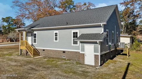 700 N Grace Avenue New Bern NC 28562