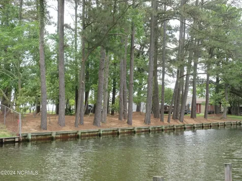 105 N Mallard Court N Grandy NC 27939
