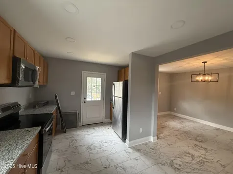 203 Stewart Avenue Clinton NC 28328