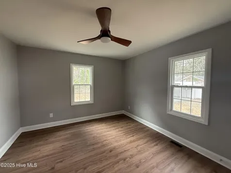 203 Stewart Avenue Clinton NC 28328