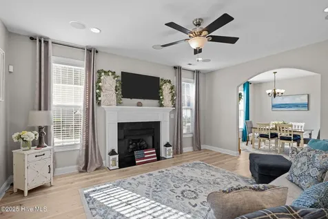 1807 Olde Farm Road Morehead City NC 28557