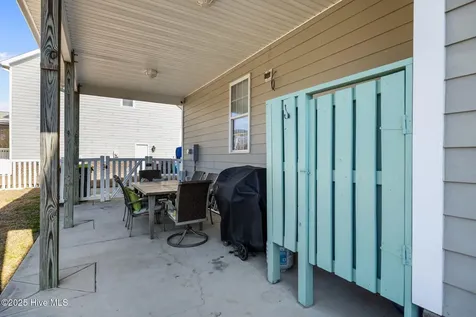 1807 Olde Farm Road Morehead City NC 28557