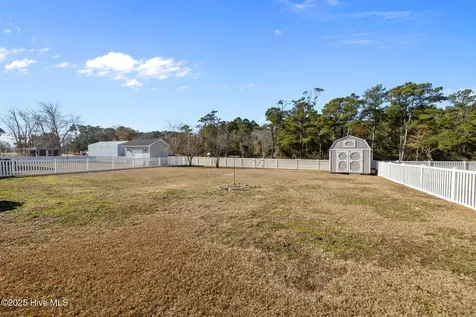 1807 Olde Farm Road Morehead City NC 28557