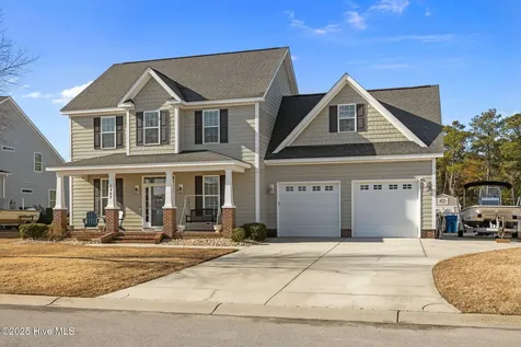 1807 Olde Farm Road Morehead City NC 28557