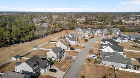 1807 Olde Farm Road Morehead City NC 28557