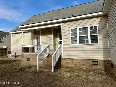 207 Dogwood Estates Lane Goldsboro NC 27534