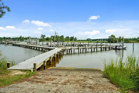 166 Marsh Run Oriental NC 28571