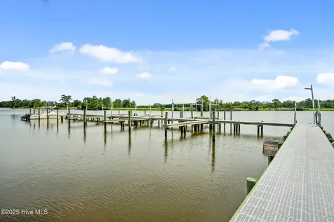 166 Marsh Run Oriental NC 28571