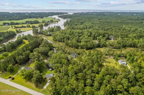 178 Marsh Run Oriental NC 28571