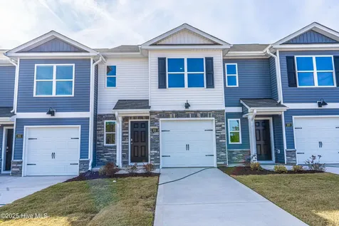 205 Maddox Drive Aberdeen NC 28315