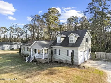 4161 Middle Road Trenton NC 28585