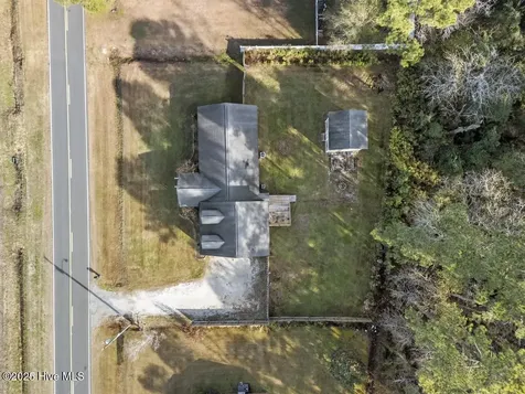 4161 Middle Road Trenton NC 28585