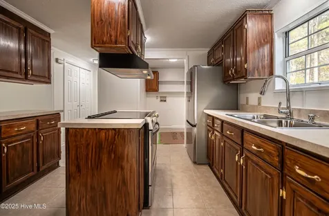 142 Pine Valley Lane West End NC 27376