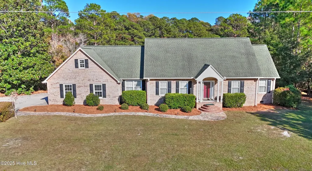10 Queens Grant Circle SW Shallotte NC 28470