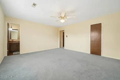 6958 Timbercroft Lane Fayetteville NC 28314