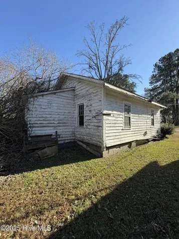 216 Crawford Street Bethel NC 27812