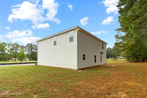 171 Traveller Way Raeford NC 28376