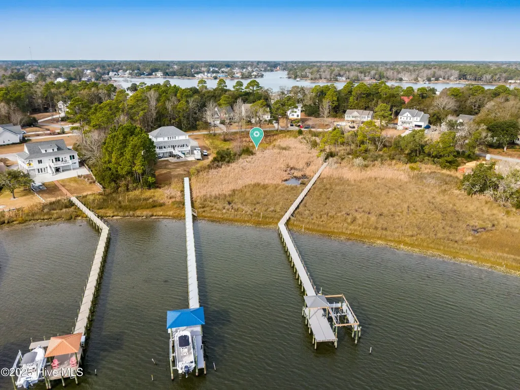 1065 Chadwick Shores Drive Sneads Ferry NC 28460