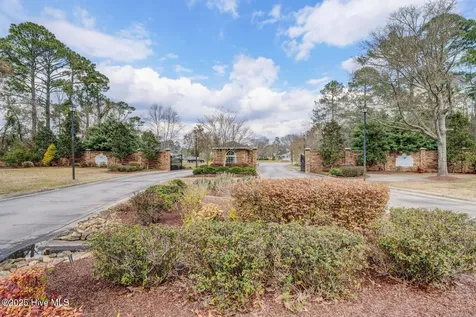 1065 Chadwick Shores Drive Sneads Ferry NC 28460