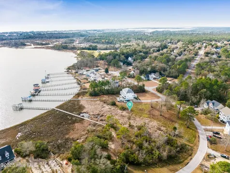1065 Chadwick Shores Drive Sneads Ferry NC 28460