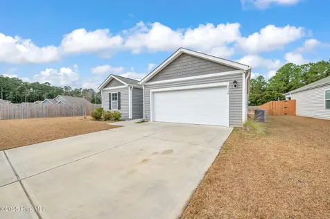 1114 Forest Glen Drive NE Leland NC 28451