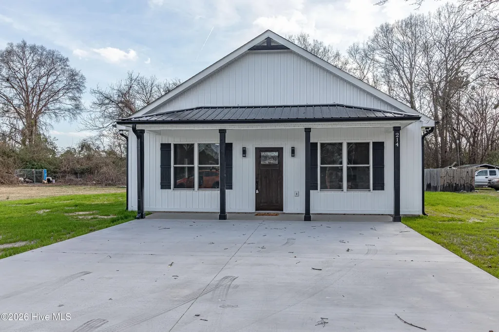 214 E Railroad Street La Grange NC 28551