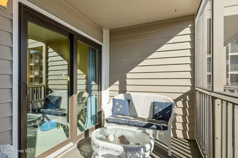 2509 W Fort Macon Road Atlantic Beach NC 28512