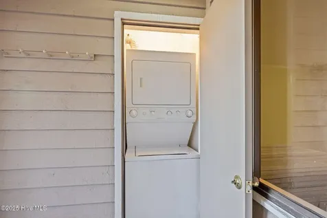 2509 W Fort Macon Road Atlantic Beach NC 28512