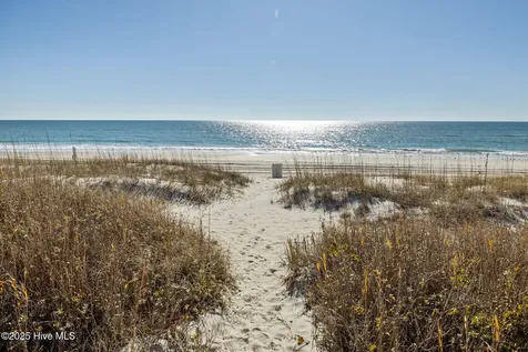 2509 W Fort Macon Road Atlantic Beach NC 28512