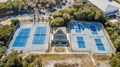 2509 W Fort Macon Road Atlantic Beach NC 28512