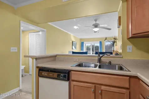 2509 W Fort Macon Road Atlantic Beach NC 28512