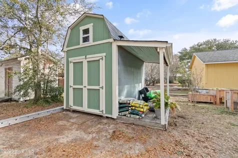 304 NE 47th Street Oak Island NC 28465