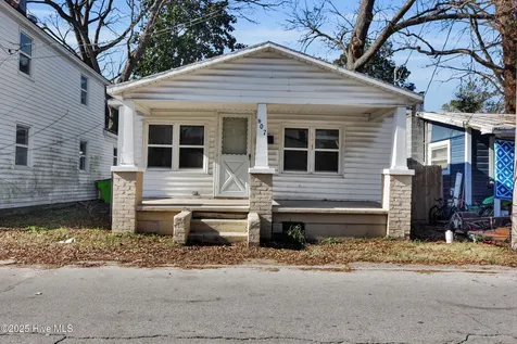 607 First Avenue New Bern NC 28560