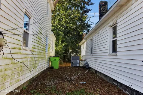607 First Avenue New Bern NC 28560