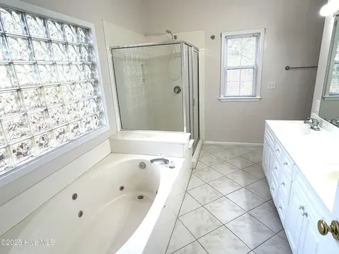 4921 Crosswinds Drive Wilmington NC 28409