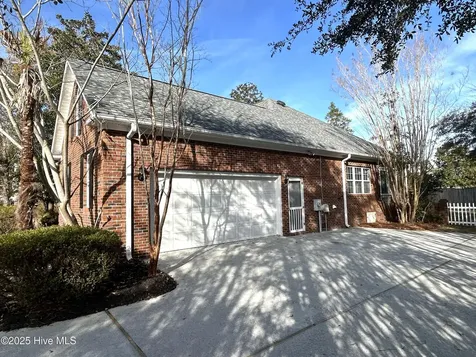 4921 Crosswinds Drive Wilmington NC 28409